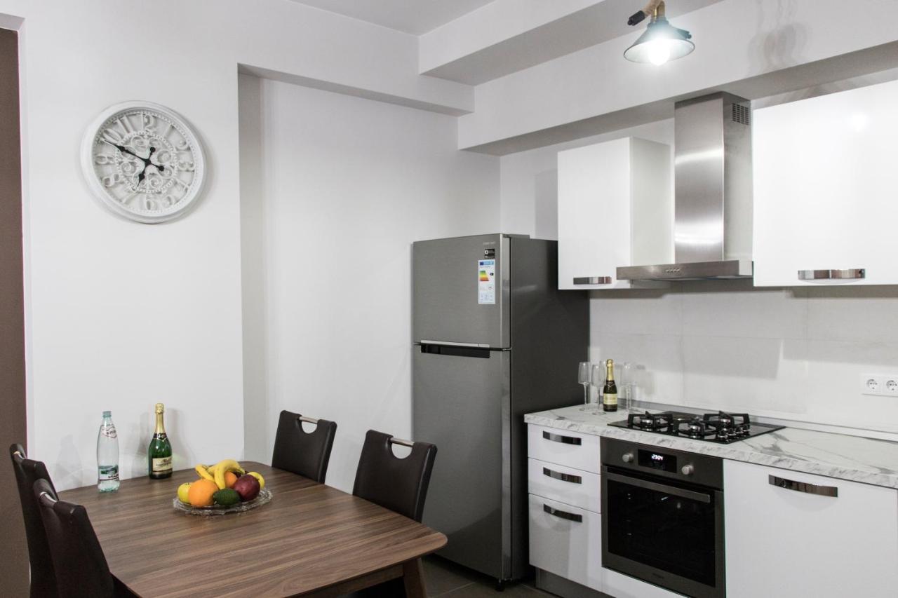 7Th Heaven Apartment In Central Тбилиси Экстерьер фото